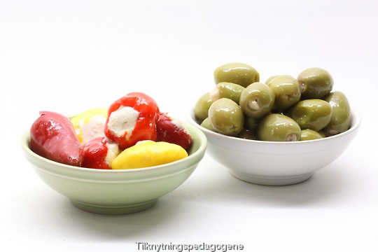 Fylte grønnsaker og oliven