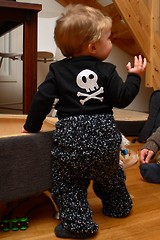 Hjemmelaget sjørøver-kostyme for baby