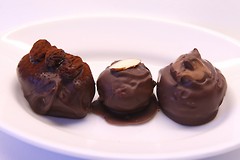 Sjokoladetrekte marsipankuler