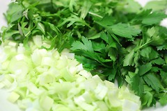 Gode grønnsaker til salat med perlespelt