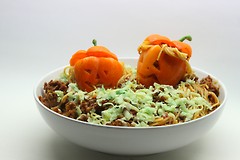 Halloween mat spaghetti med mugg