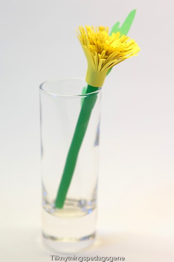 L��vetann som papirblomst