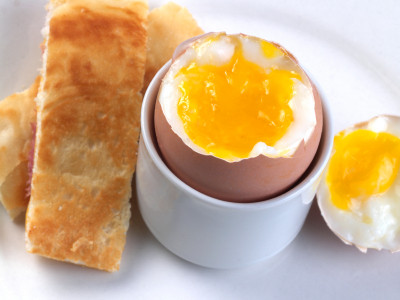 Et perfekt kokt egg til p��skefrokosten